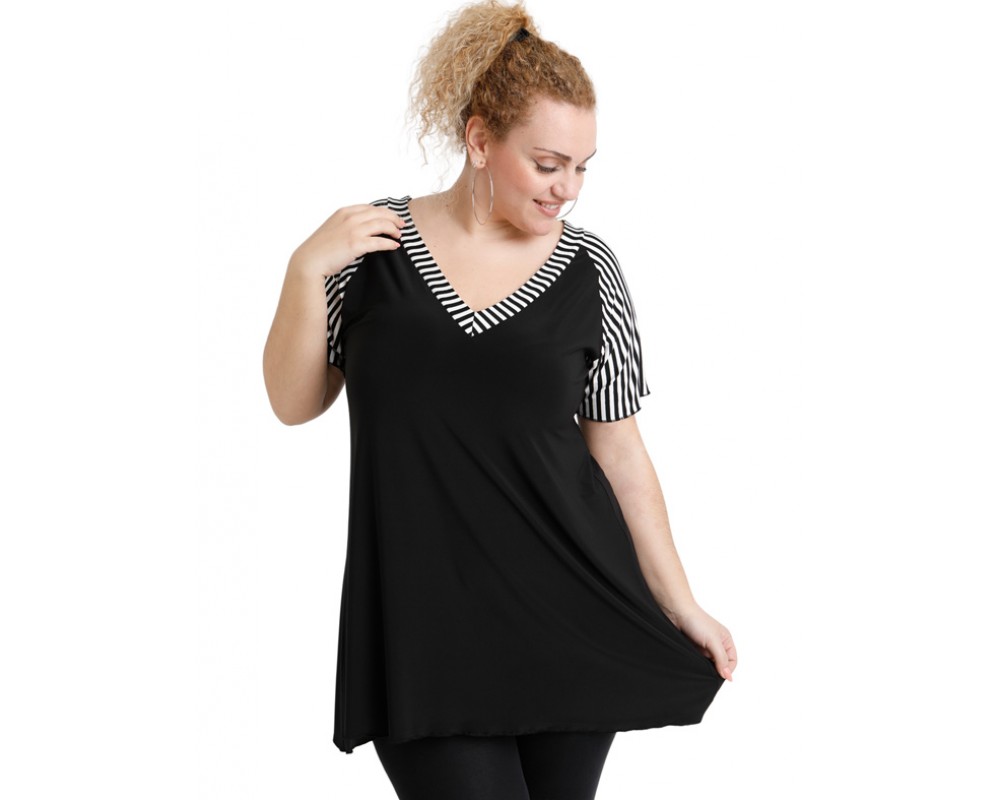 A20-549 Alpha blouse - Black Plus Size