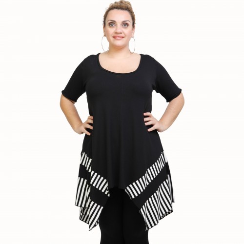 A21-517 Blouse with pattern - Black