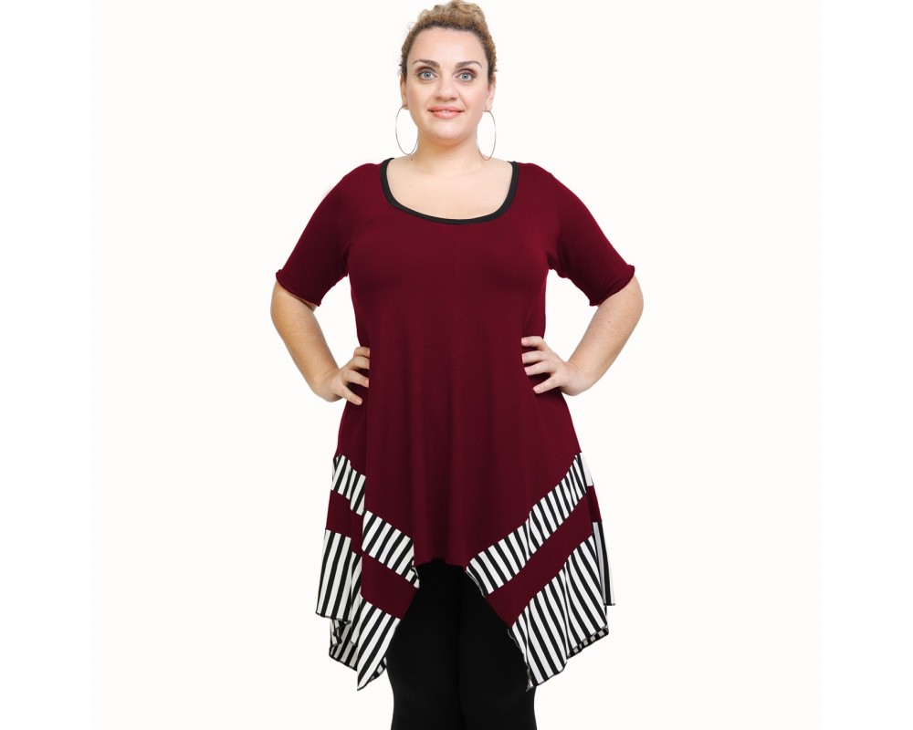 A21-517 Blouse with pattern - Bordeaux Plus Size