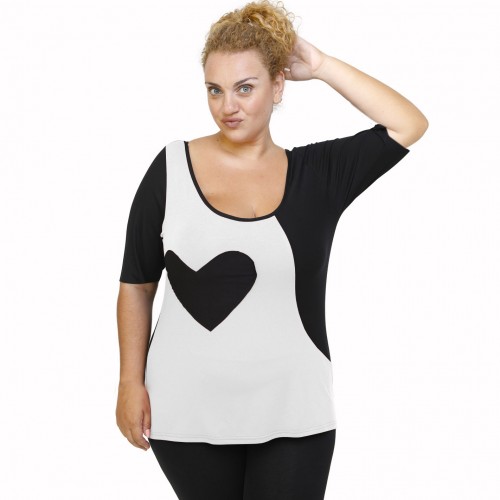 A22-124 Classic blouse with heart - White
