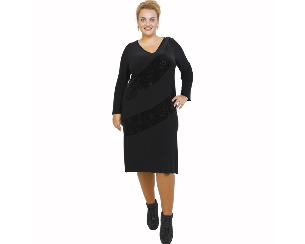 B21-1692 Classic dress - Black Plus Size
