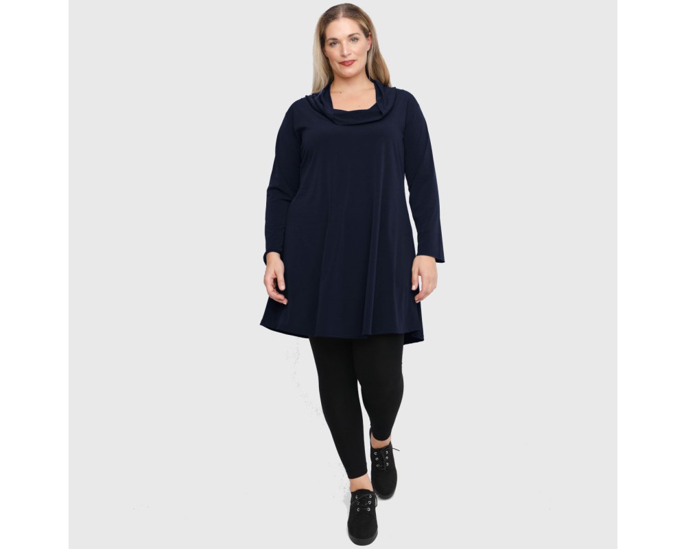 B21-175 Long blouse - Navy Blue Plus Size