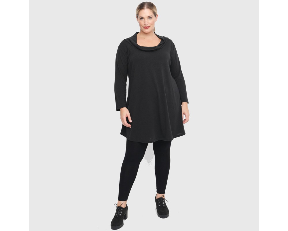 B22-375 Knitted long blouse - Black Plus Size